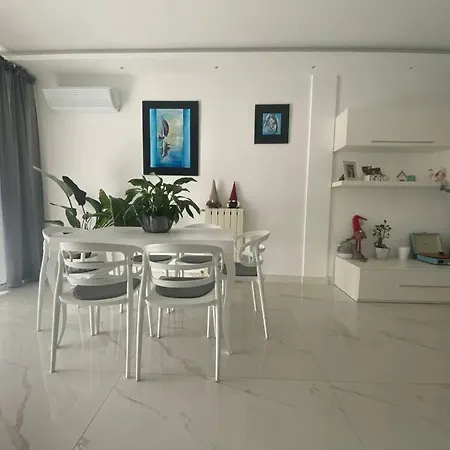 Luxury White Apartmán Viareggio